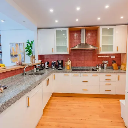 Apartment Golden With Jacuzzi Marbella