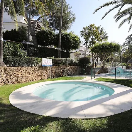 Apartment Golden With Jacuzzi Marbella