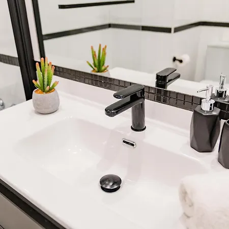 Apartment Golden With Jacuzzi *